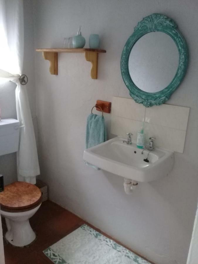 Carmel Villa B&B Or Self-Catering Calvinia ภายนอก รูปภาพ